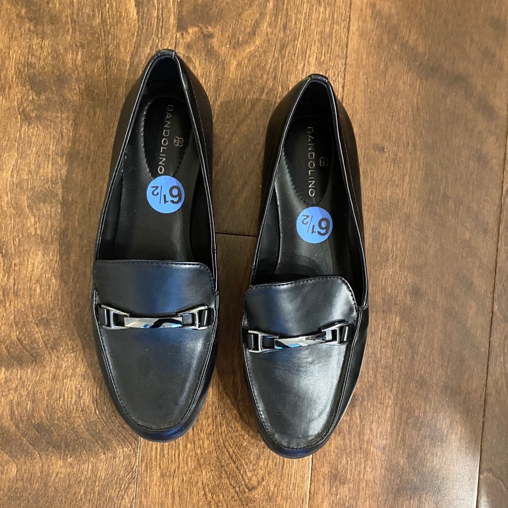 Black dress shoes